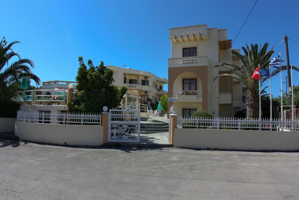 Olga Suites Maleme Esterno foto